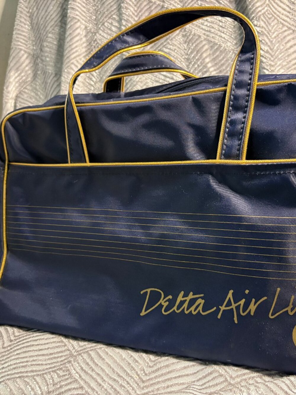 Vintage Delta Air Lines Navy Gold Travel Flight Bag Airline Carry On